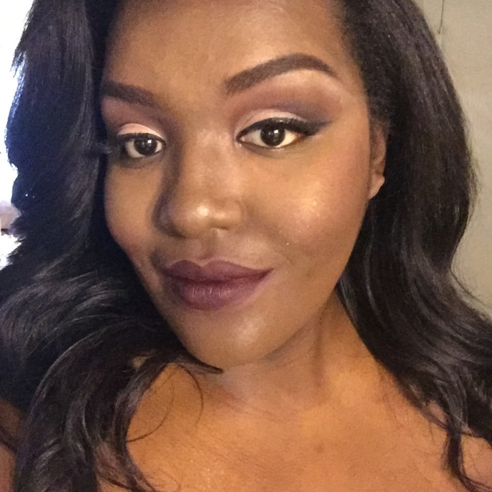 Meet your Posher, Alexandra